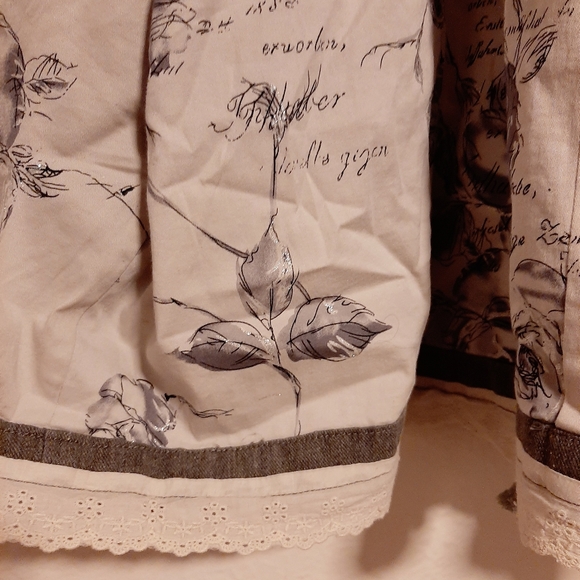 59 seconds - Hooded lace-trim zip caplet - Picture 4 of 6